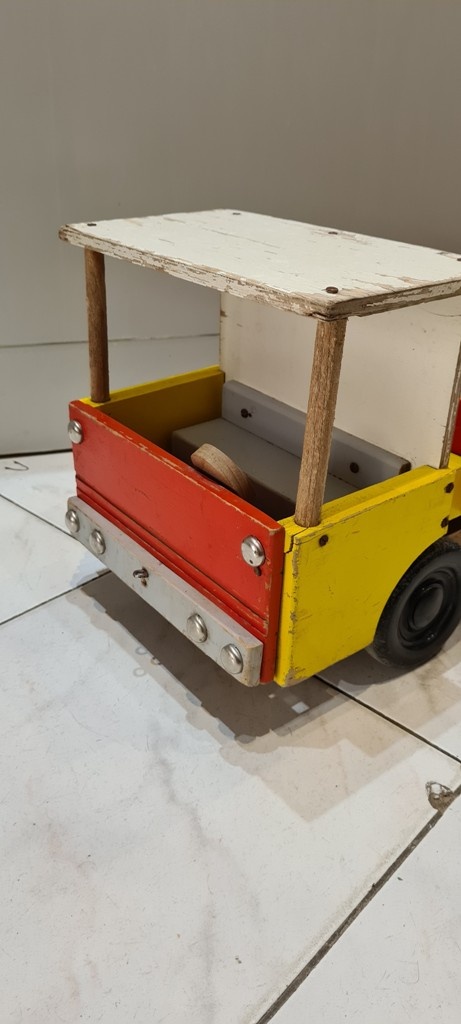 velke drevené auto - 2