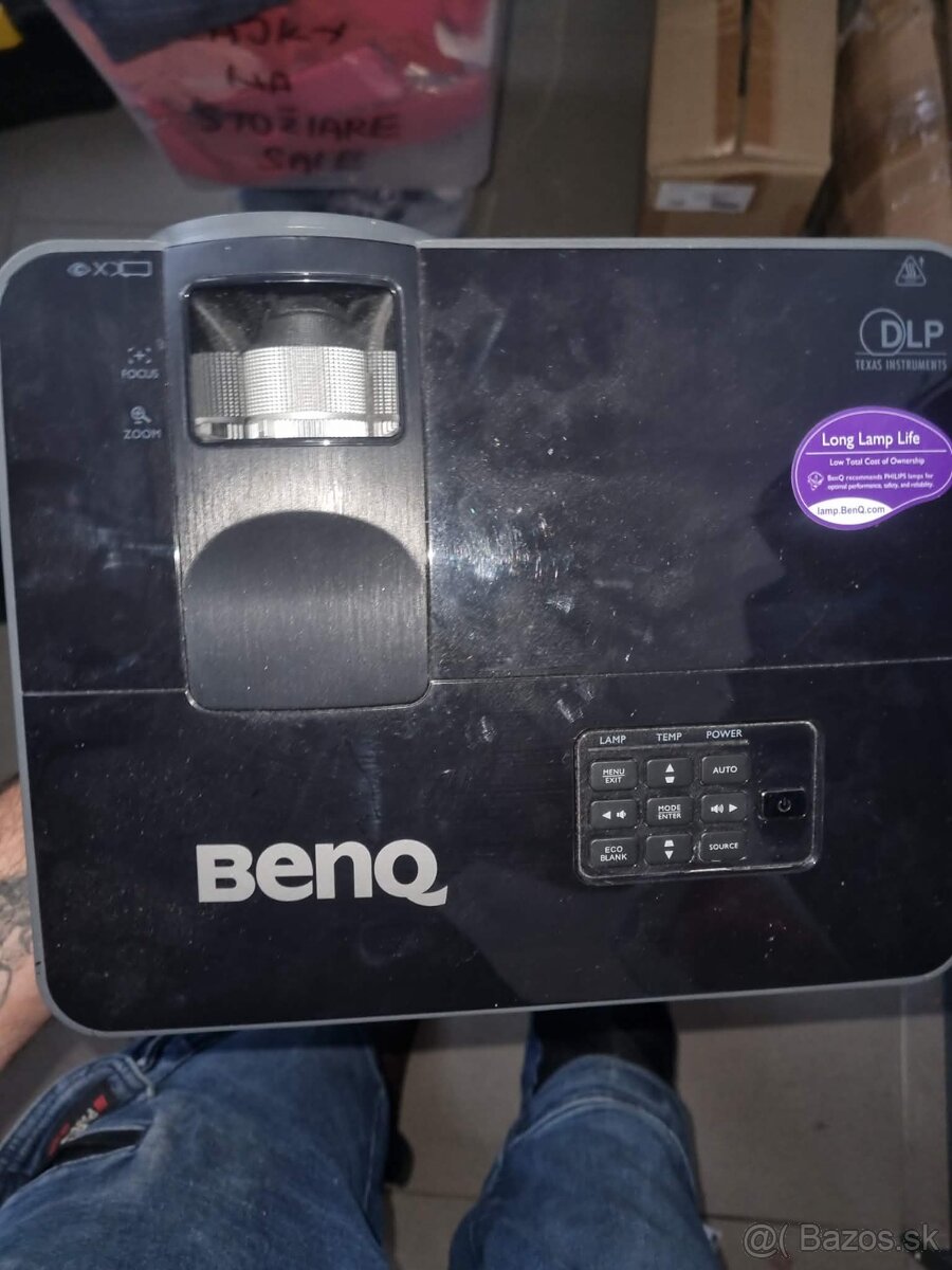 Predám projektor BenQ MW621ST – výborný stav, málo používaný