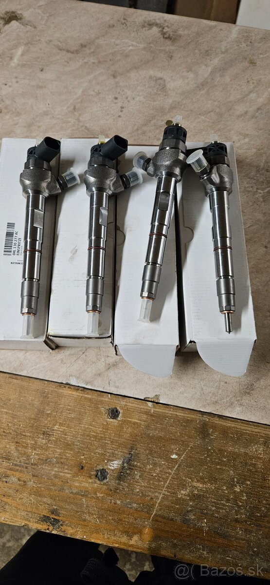 NOVÉ Trisky BOSCH 04130277AC - 2