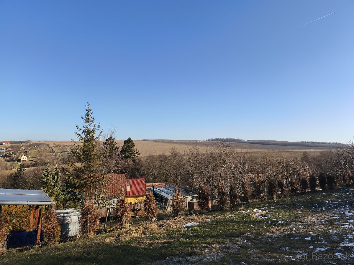 Záhradka s chatkou Darmovise - 2