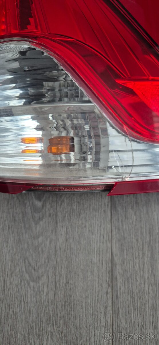 Zadné svetlo honda CRV - 2
