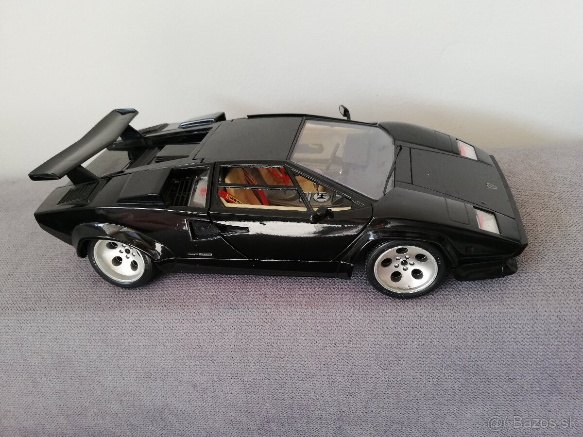 1:18 Lamborghini Conutach Bburago - 2