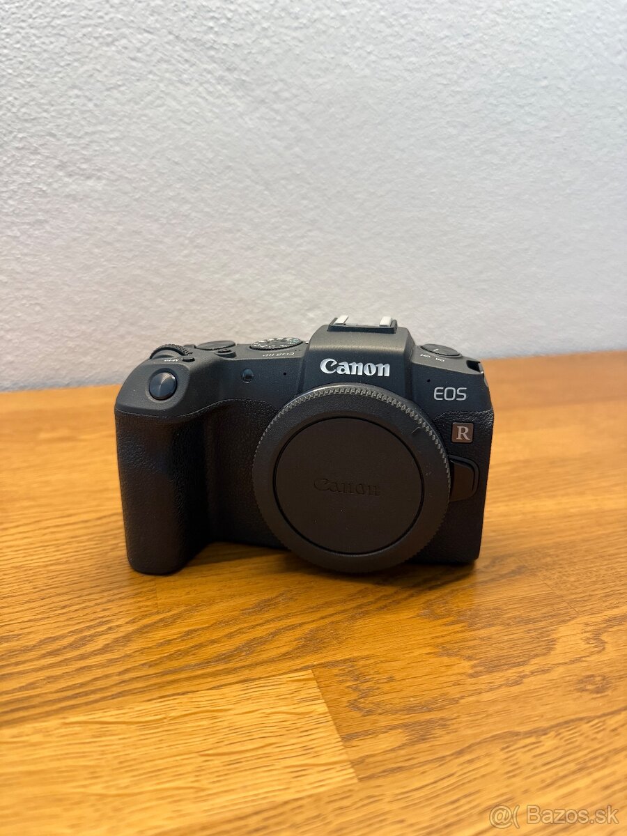 Canon EOS RP s objektívmi a príslušenstvom - 2