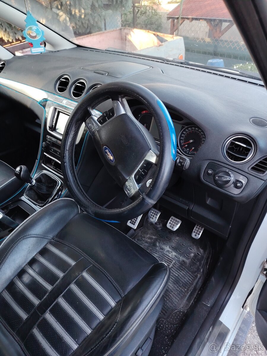 Predám ford smax titanium - 2