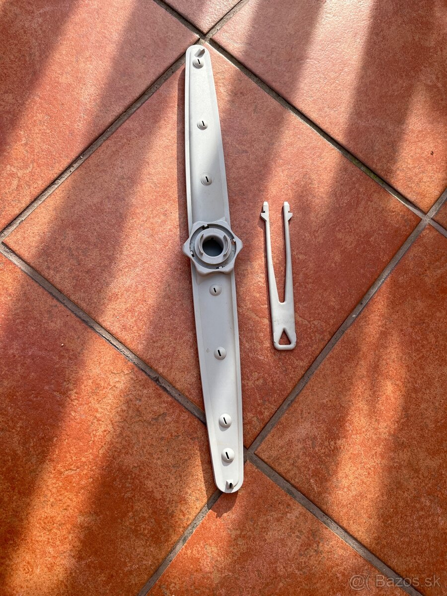 Whirlpool ADG7556 po sučiastkach. - 2