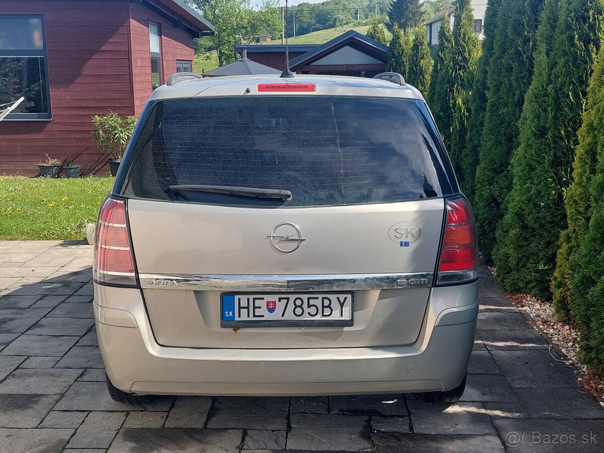 Opel Zafira B, rok výroby 2006 - 2