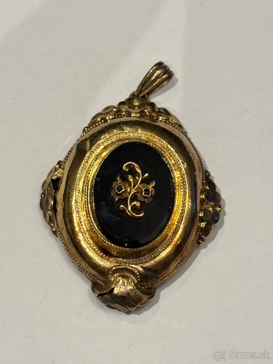 Zlatý prívesok - 2