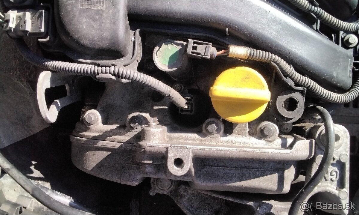 MOTOR K4MV8 Renault Fluence 1.6 2015 DVERE, predám MOTOR K4M - 2