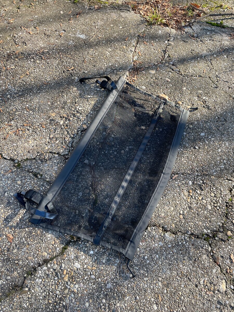 Predam originalnu deliacu siet BMW X3 - 2