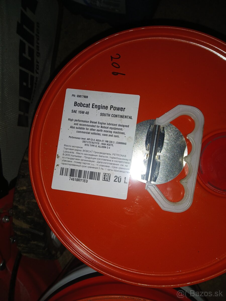 Prodam olej hydraulicky motorovi - 2