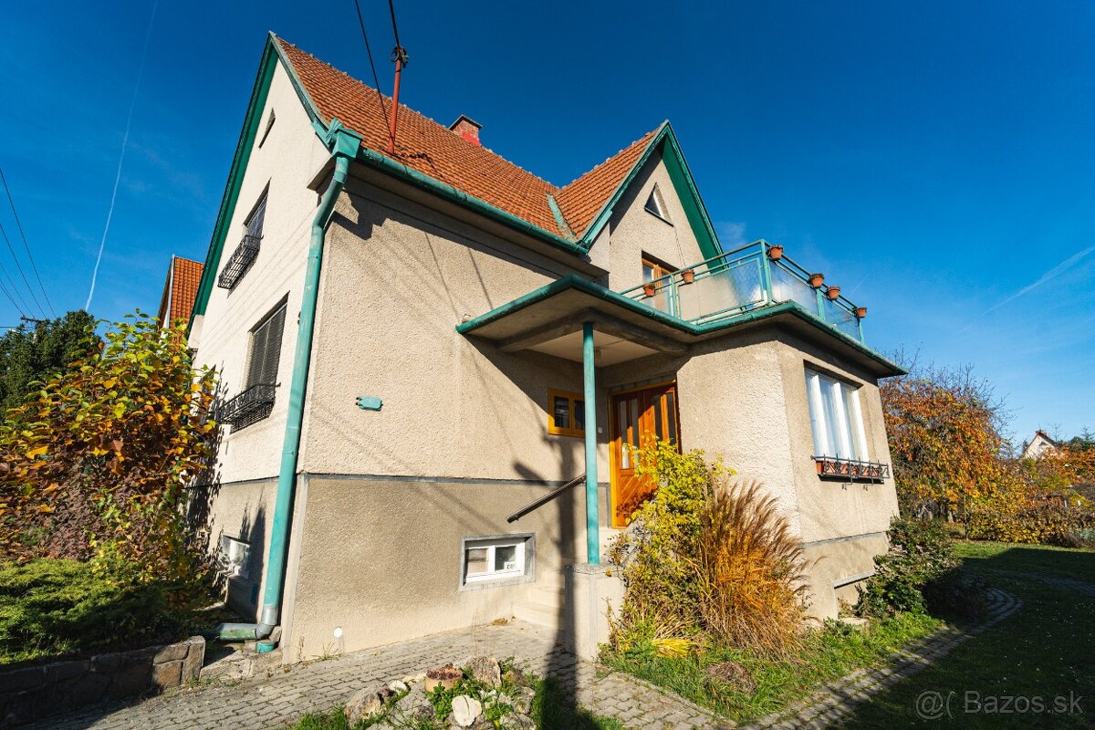 Rodinný dom Bojice,garáž, 958 m2 - 2
