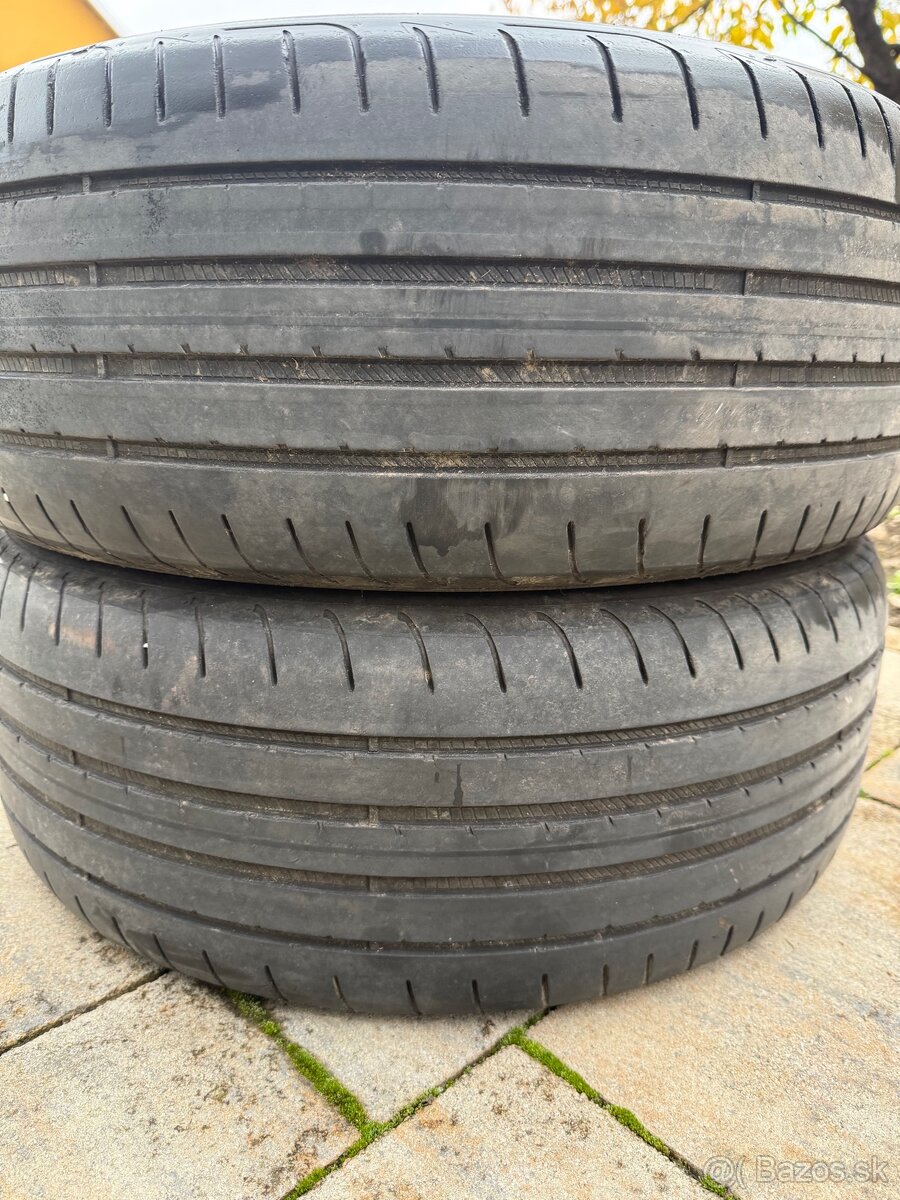 225/45 R18 - 2