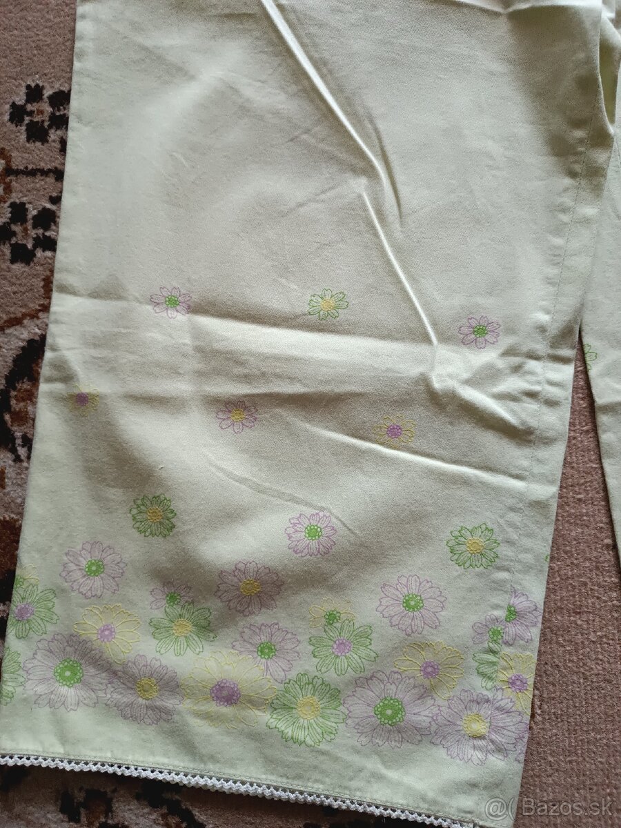 Zelené trojštvrťové nohavice - 2