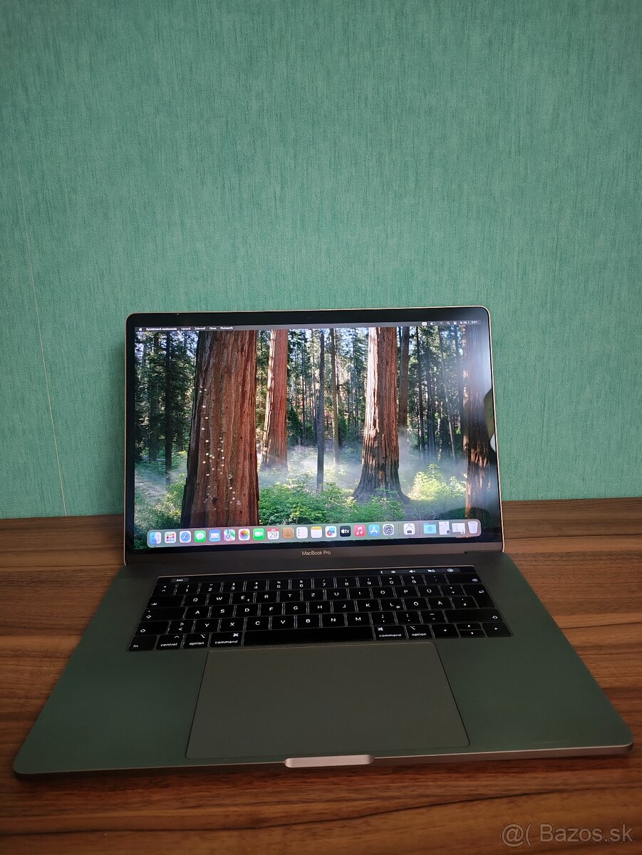 Apple MacBook Pro 2018 – i7 / 16GB / 256GB - 2