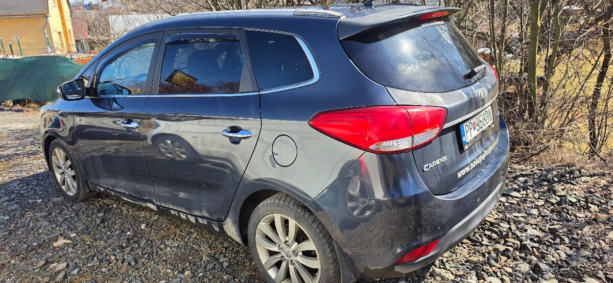 Kia Carens - 2