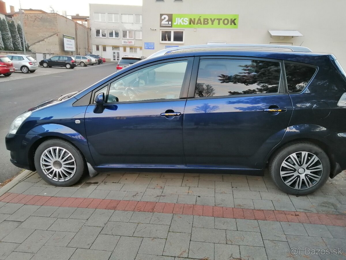 Ťoyota Corola Verso 2.2 DiF - 2