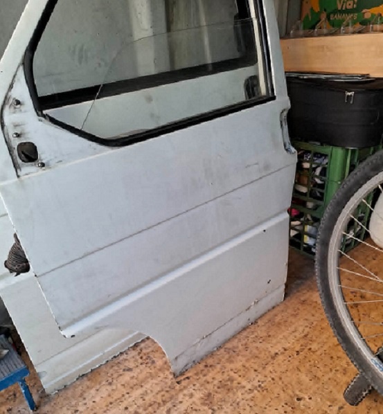 Predam 3ks dveri na VW Transporter T4 - 2