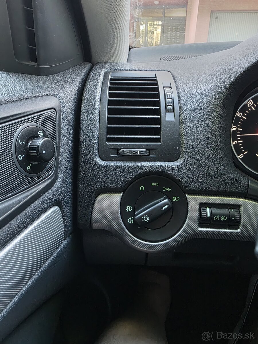 ŠKODA OCTAVIA 1.6 TDI - 2
