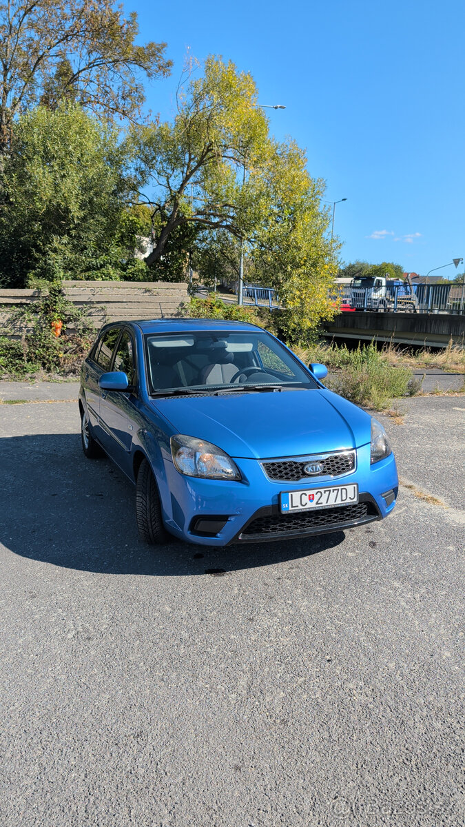 Kia Rio 2011 1.4 benzín - 2