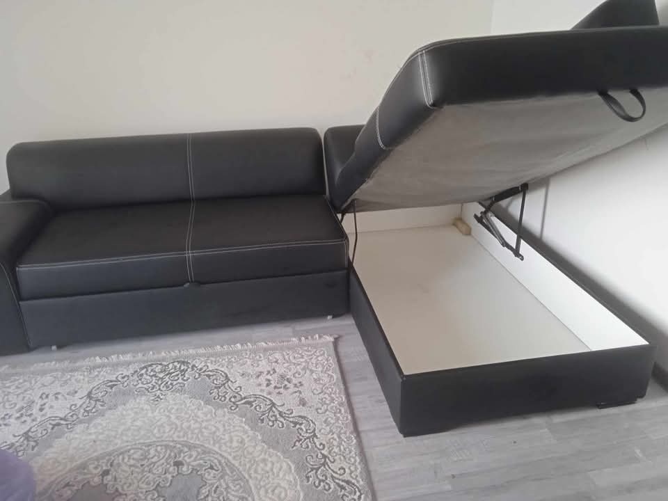 Nová sedacka kožená stala 400€dám 200€ - 2