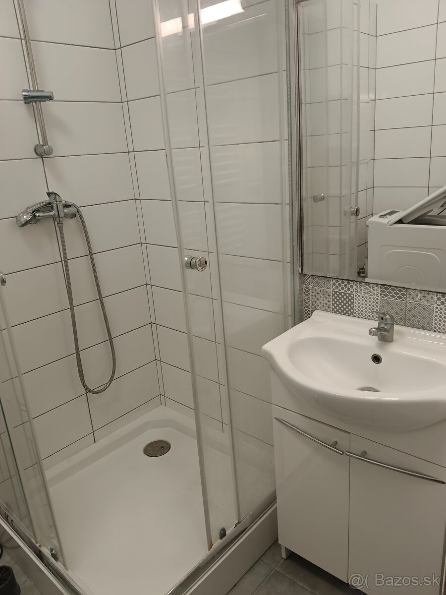 Prenájom garsónky pre 1 osobu, voľna 1.3.2026 - 2