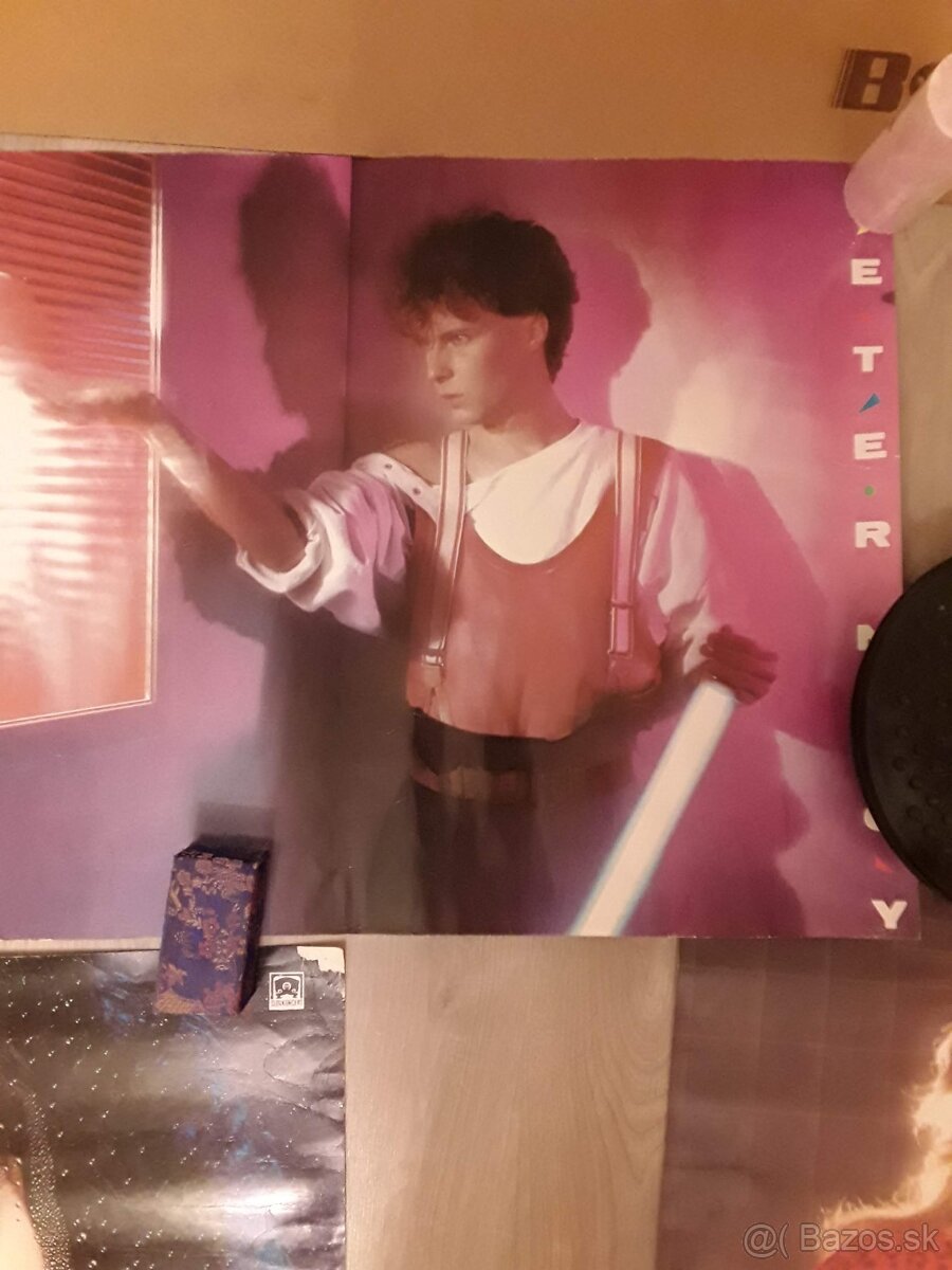 Retro plagaty ,a ine veci - 2