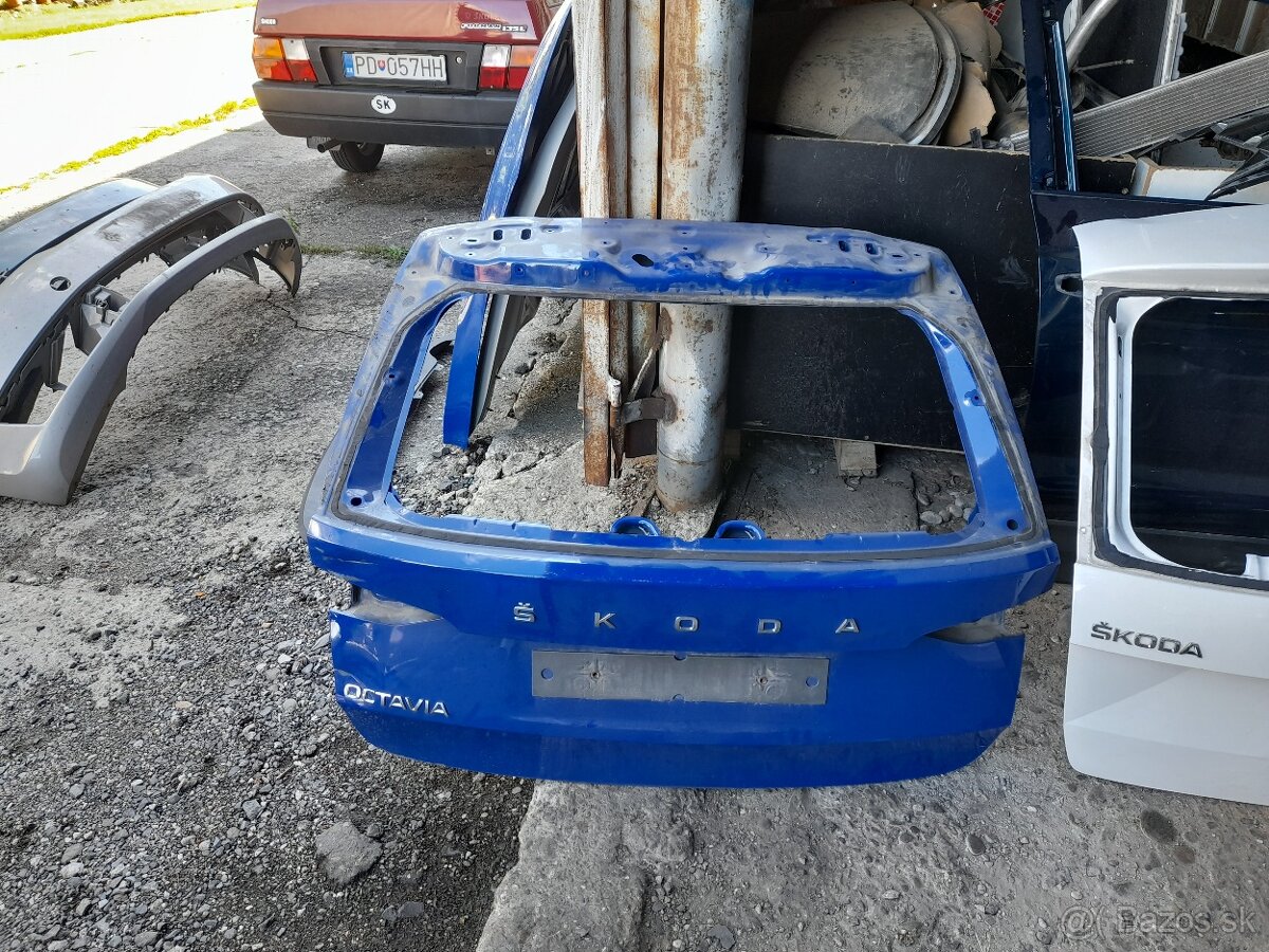 Zadná kapota octavia 4 combi - 2