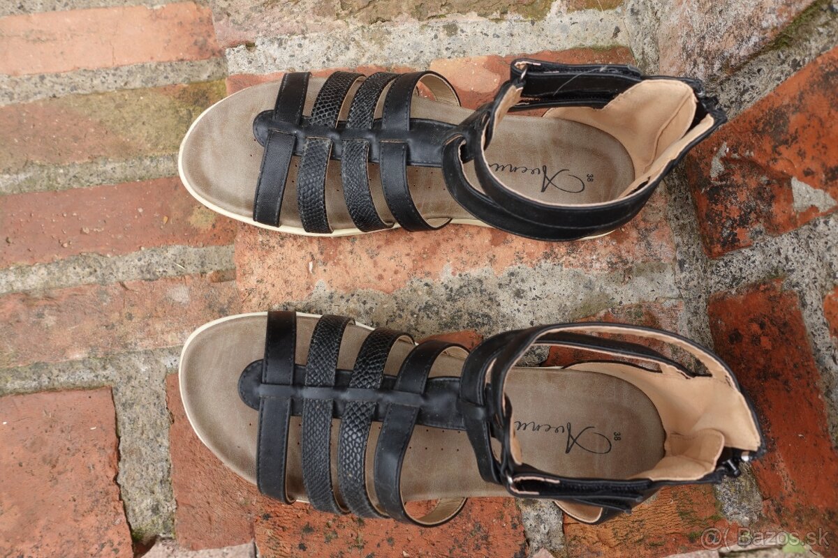 Dámske čierne sandále - 2