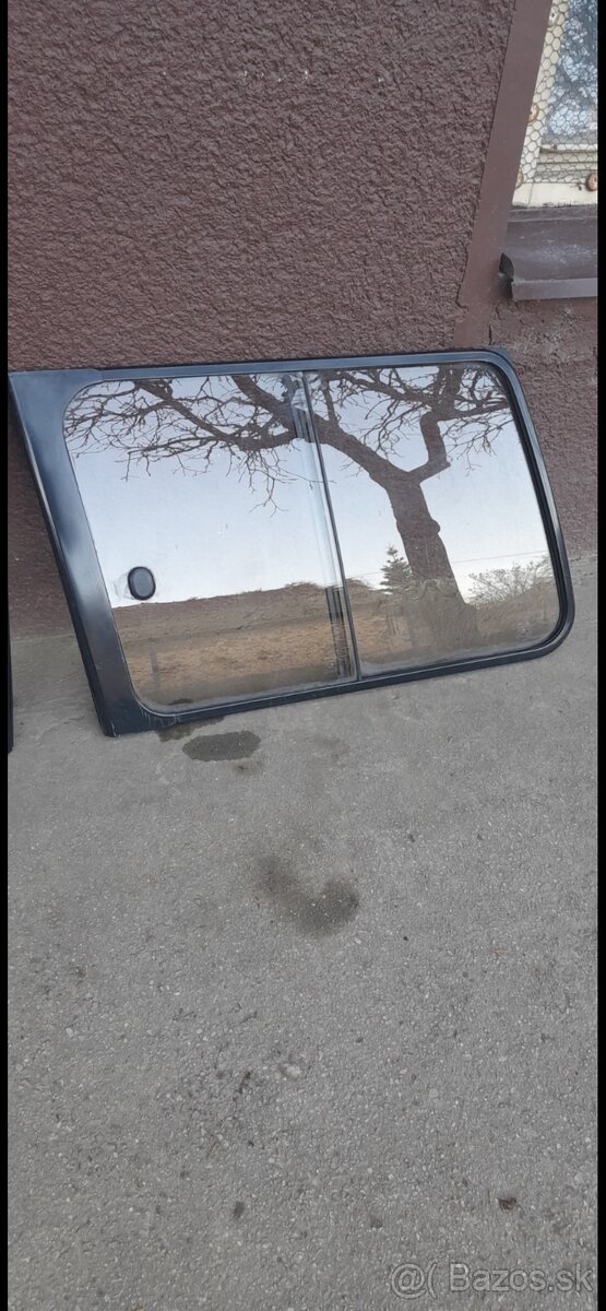 Zadné bočné okno - 2