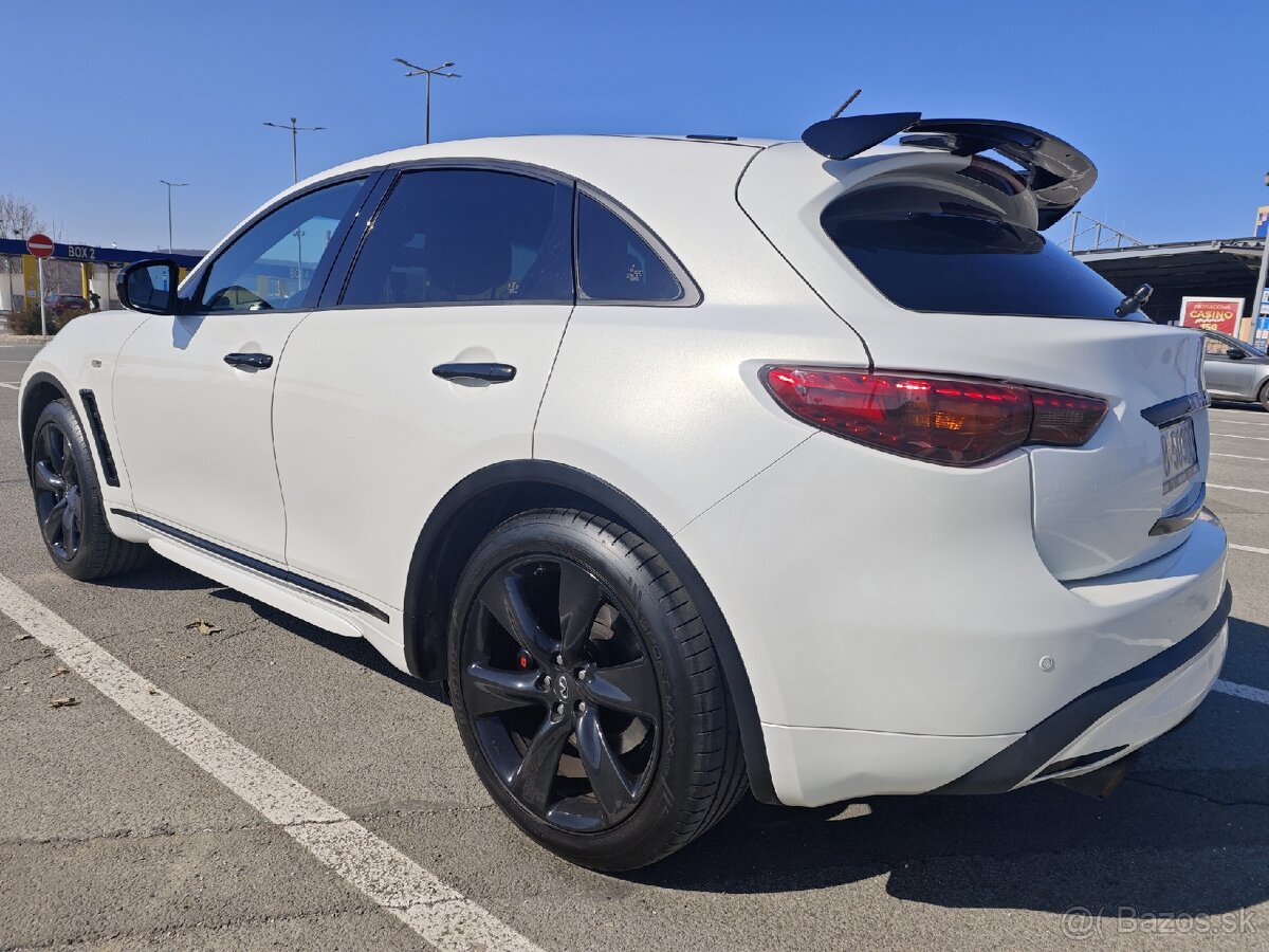 Infiniti Nismo FX - 2