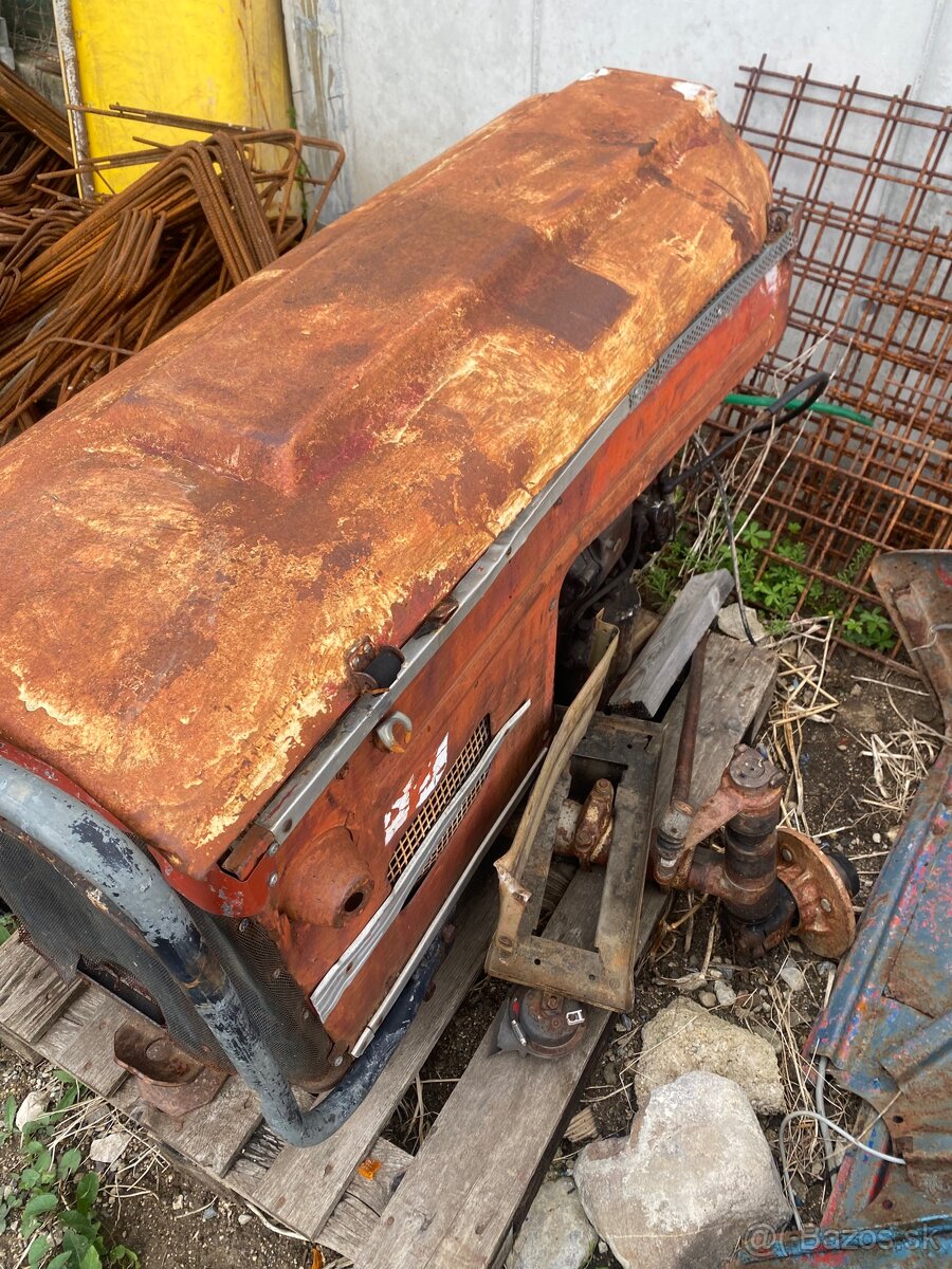Zetor 2511 predná časť - 2