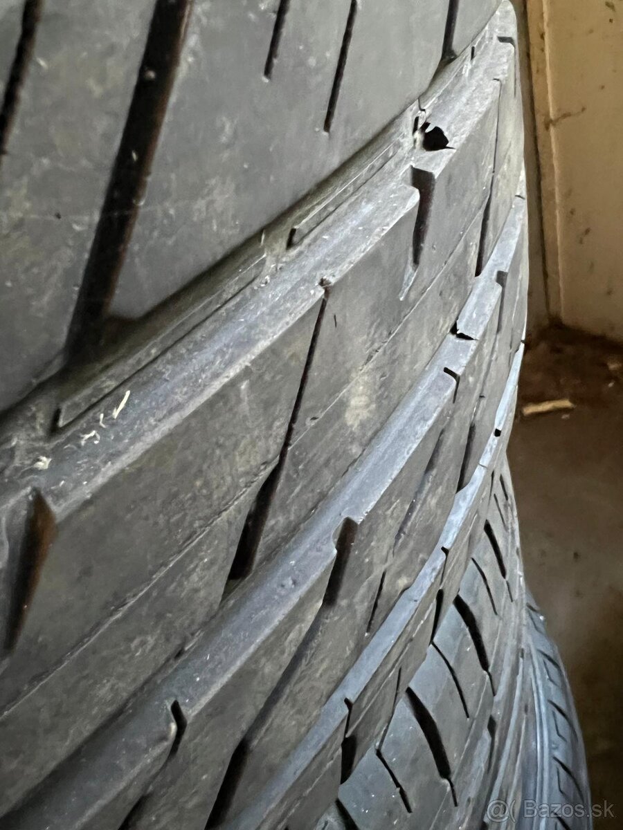 255/35 ZR20 - 2