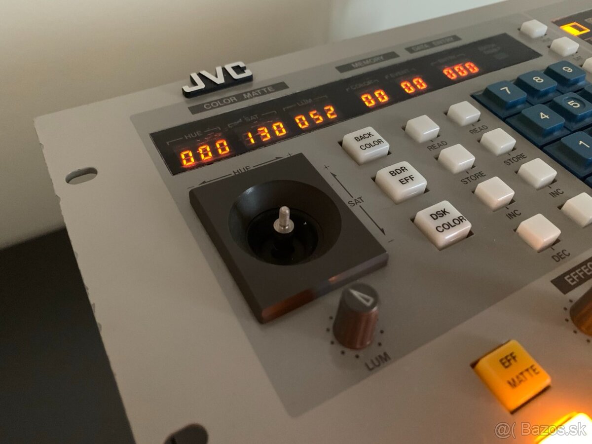JVC KM-3000 - 2