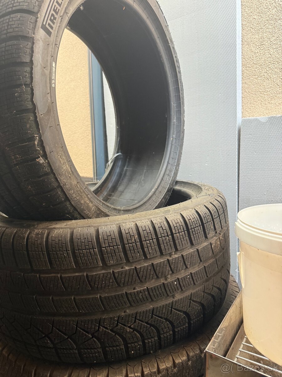 BMW 5 275/35 R19 zimne - 2