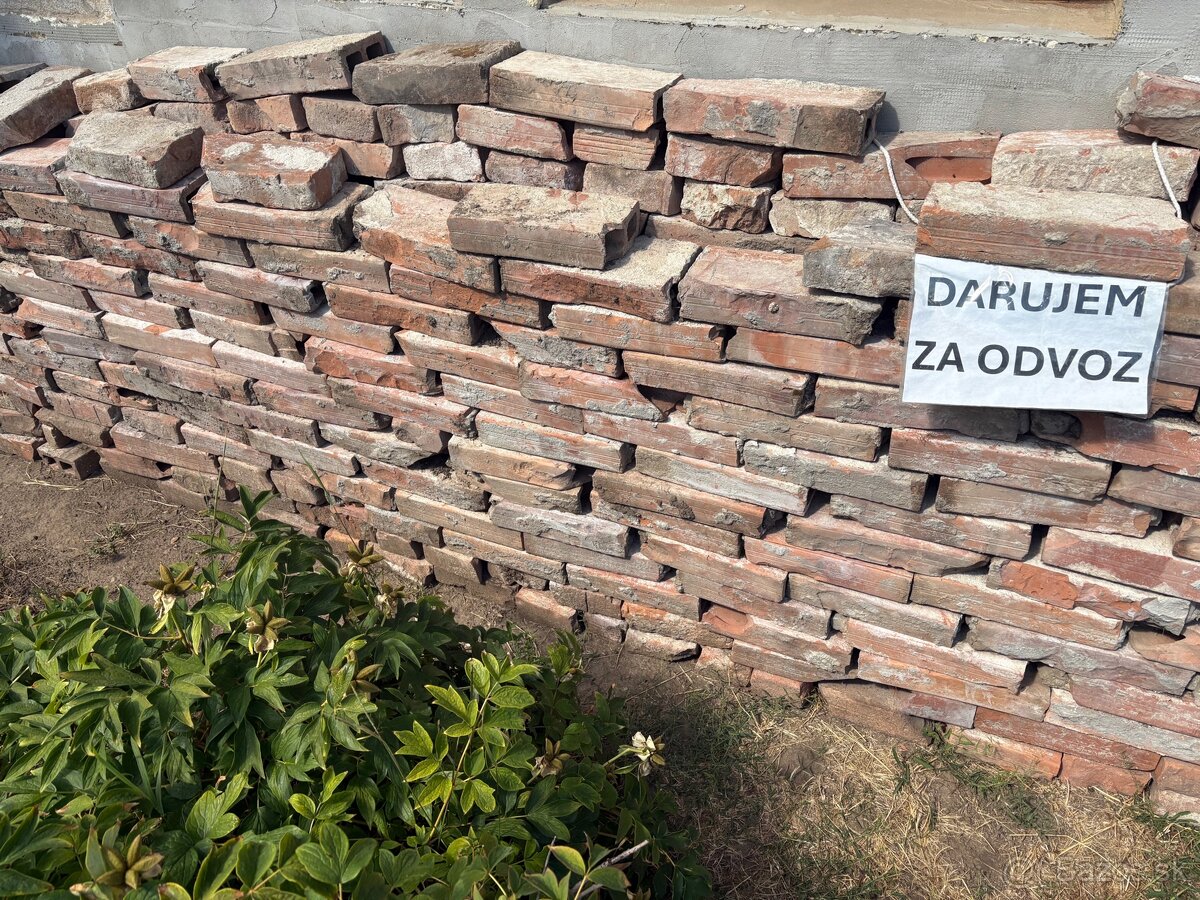 Darujem starú tehlu - 2