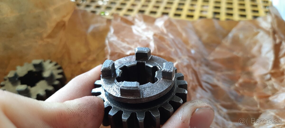 Ozubené kolieska prevodovky jawa 175 250 530 .... - 2