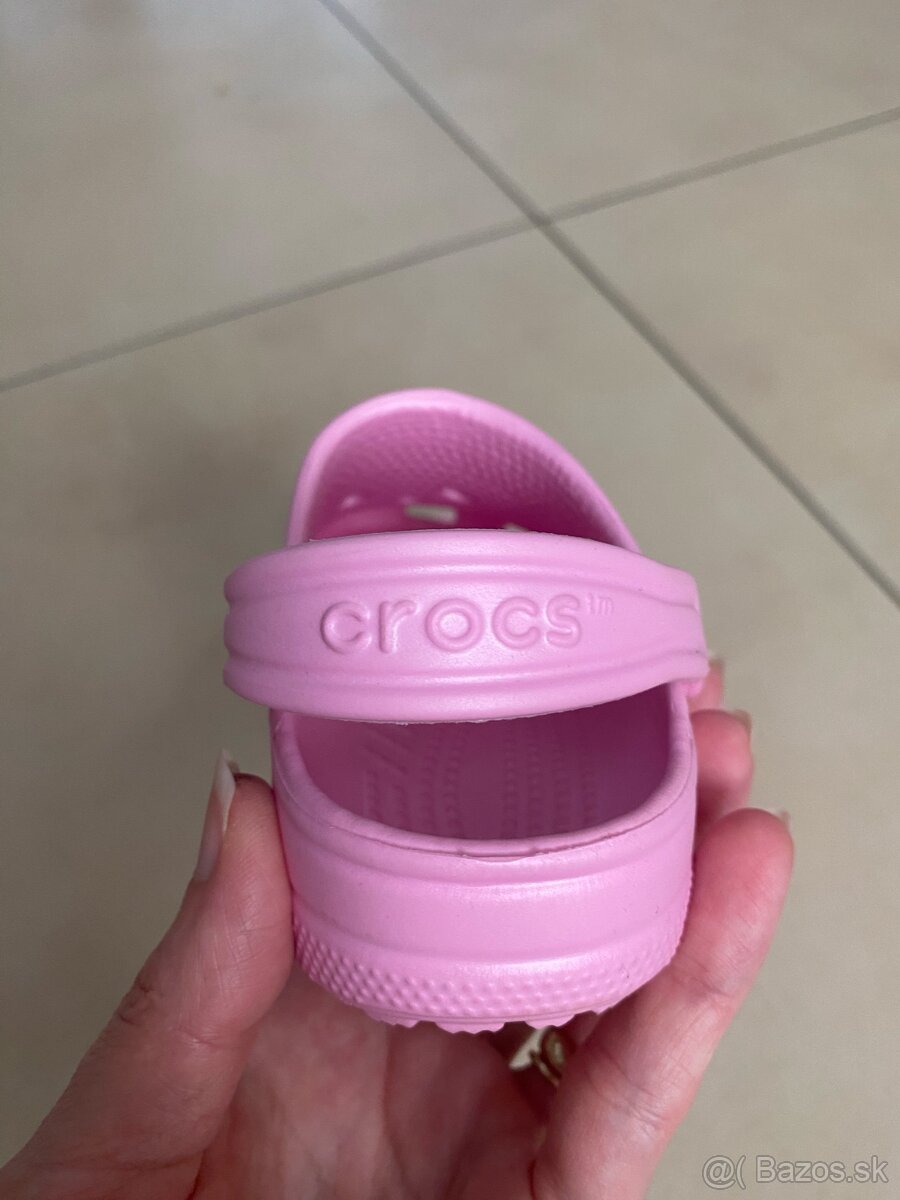 Šľapky Crocs pre dievča veľ. 23 - 2