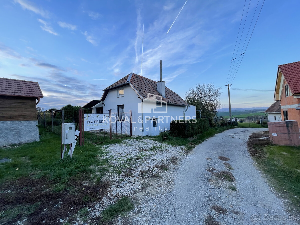 Chatka so záhradou a vinicou - Vráble v časti Horný Dúšnik - 2