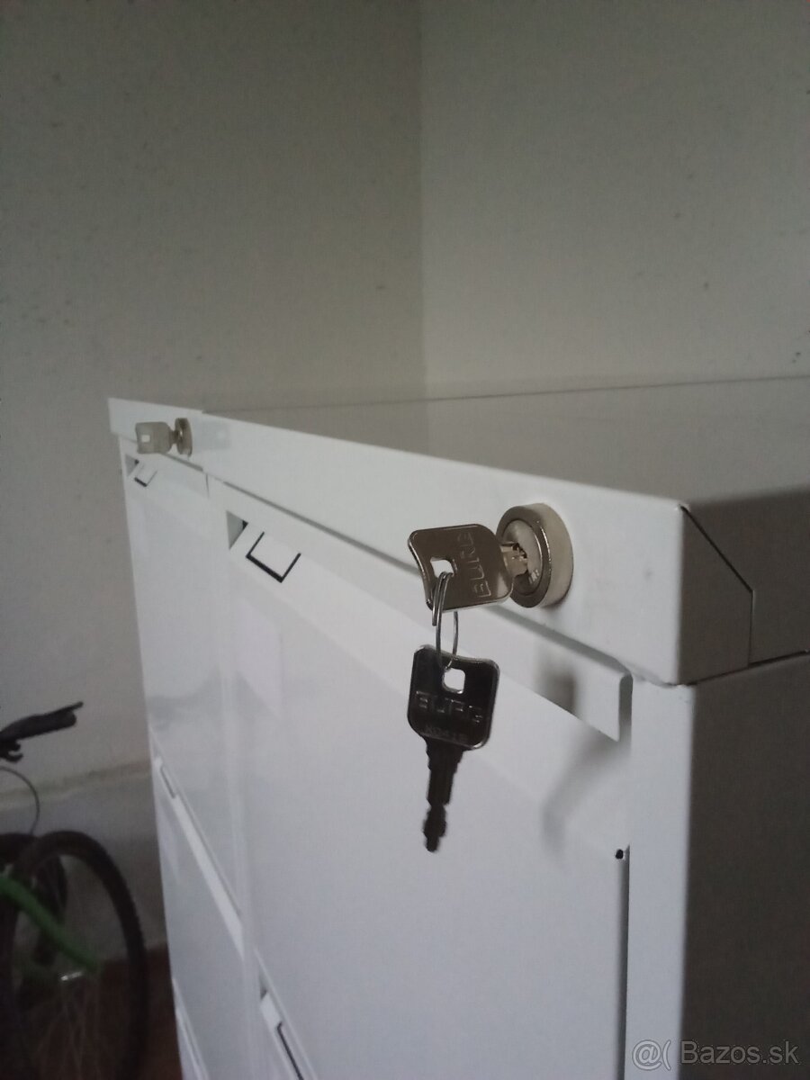 Plechová skriňa..... - 2