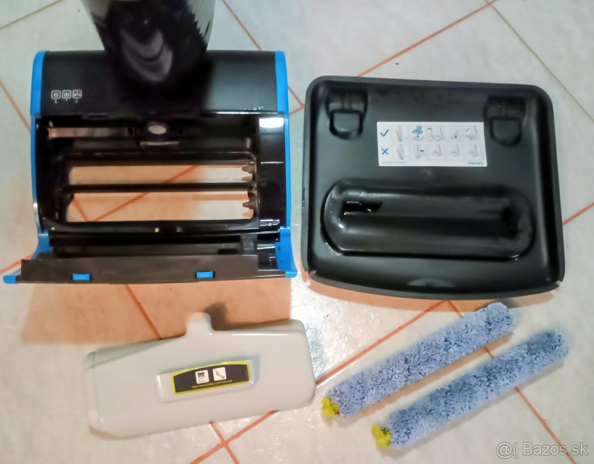 Tyčový vysávač Philips Aqua Trio Pro - 2