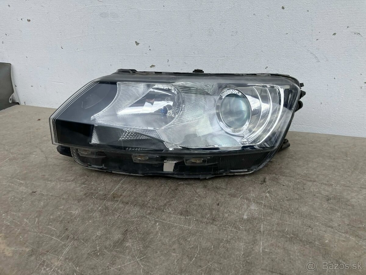 ŠKODA RAPID 2012- ĽAVÝ PREDNÝ XENON - 2