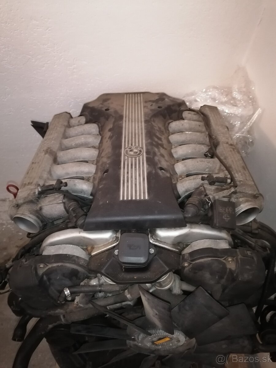 Motor m72b54 - 2