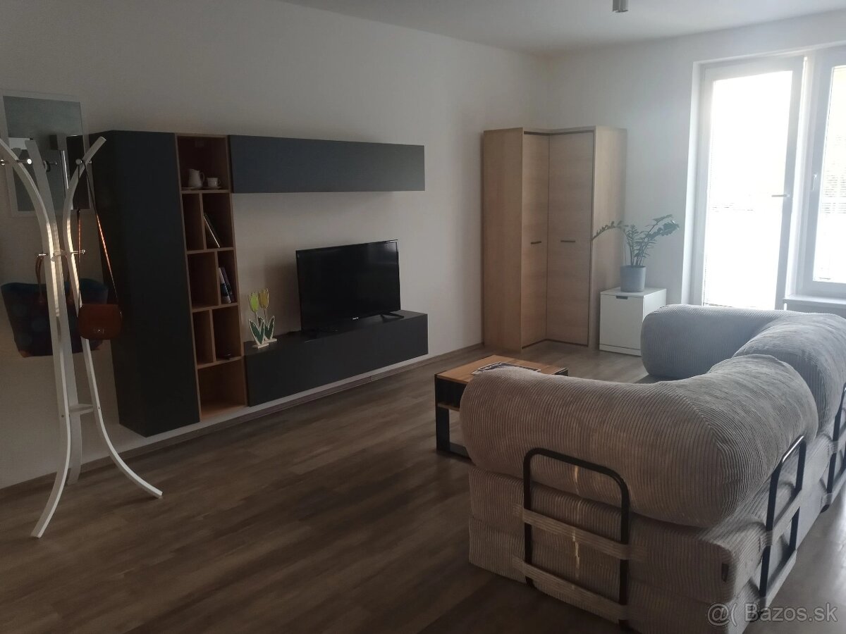 Realitná kancelária Realadr s.r.o. - 2