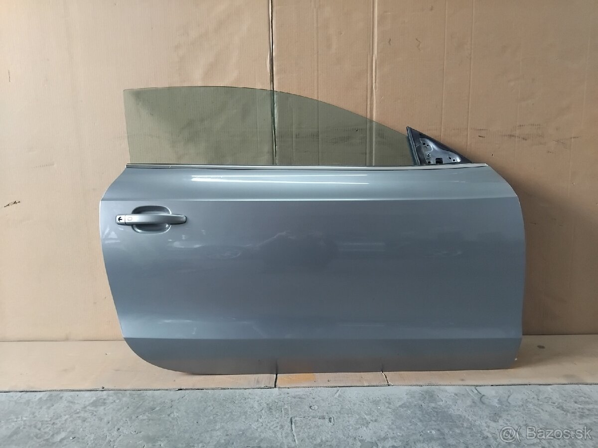 dvere spolujazdca Audi A5 8T - LY7G - 2