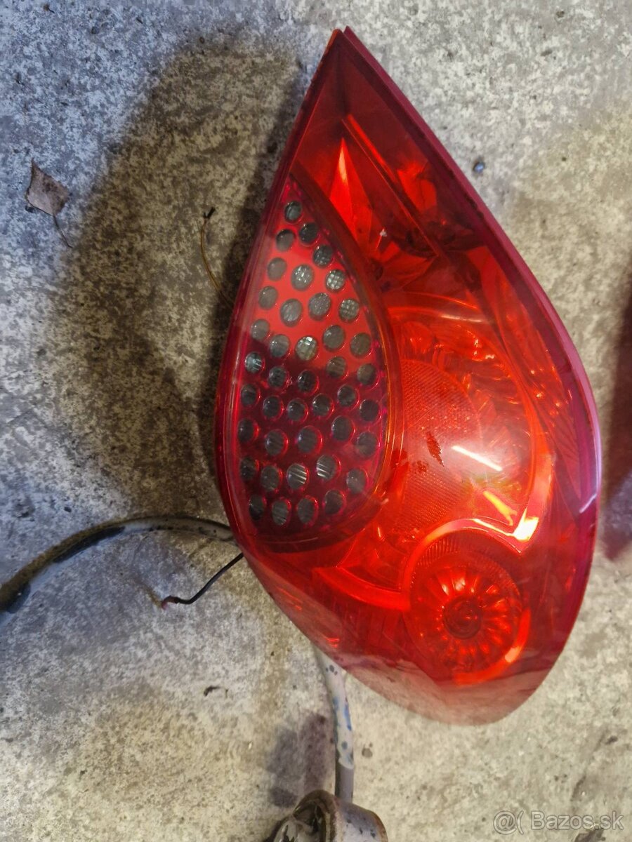 Zadné svetlá Peugeot 207 - 2