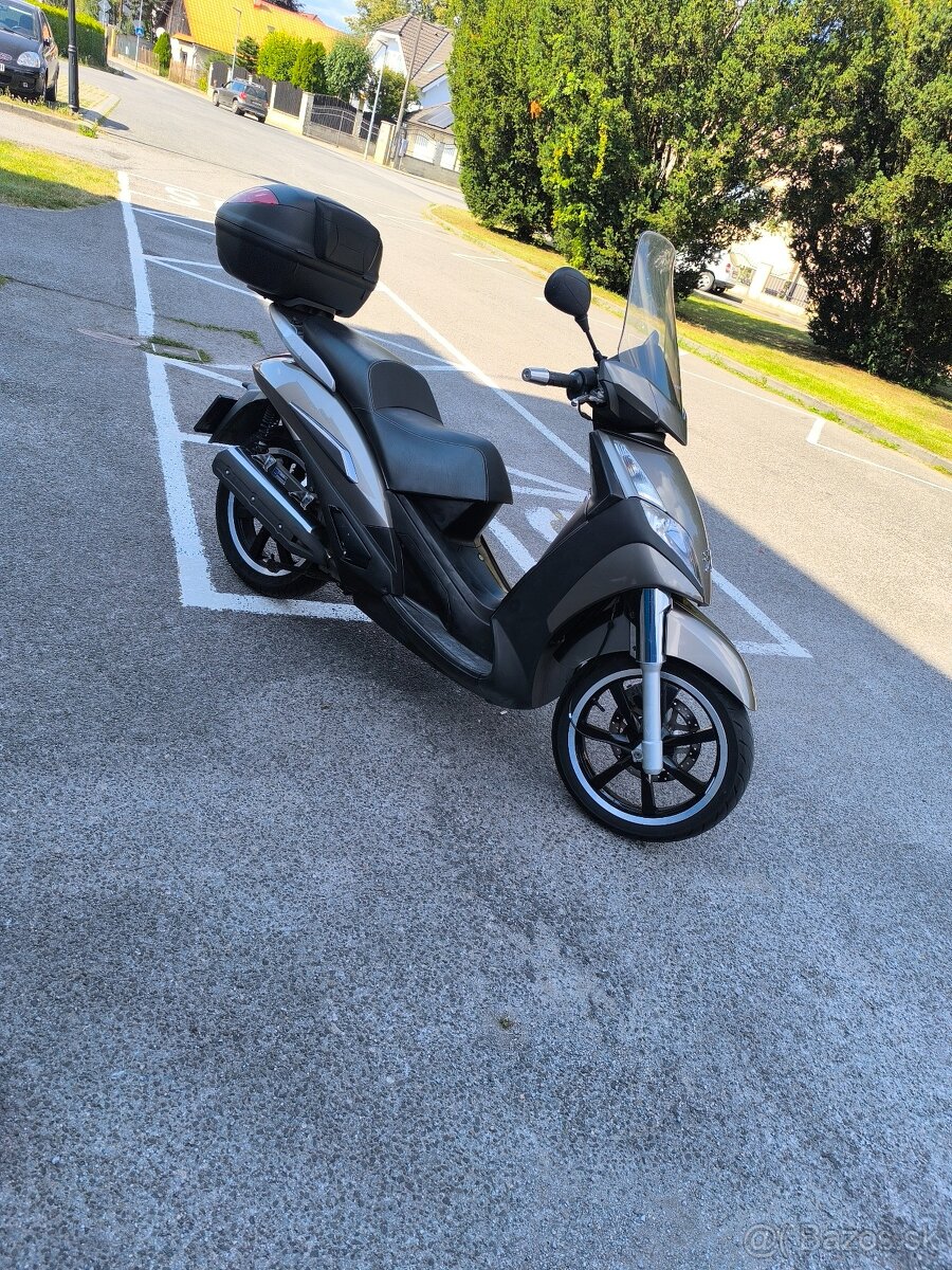 Predám skúter Peugeot Geopolis 125 11 kw - 2