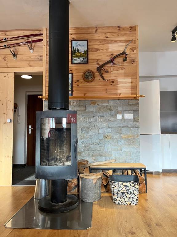 Exkluzívne Na predaj 2 izb. apartmán s krbom v AD Panoráma - 2