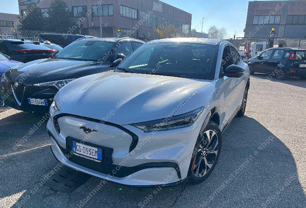 Ford Mustang Mach-E 75,7kWh Premium AWD STD - 2