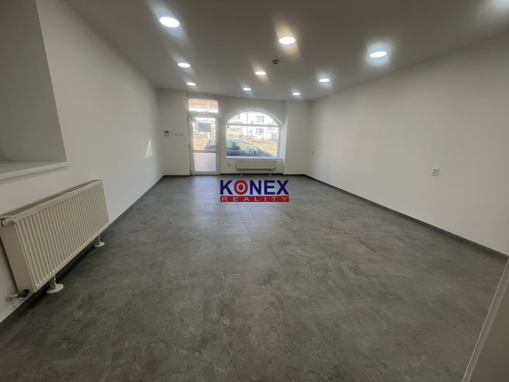 PODNIKATEĽSKÝ OBJEKT/OBCHODNÉ PRIESTORY v CENTRE Sečoviec - 2