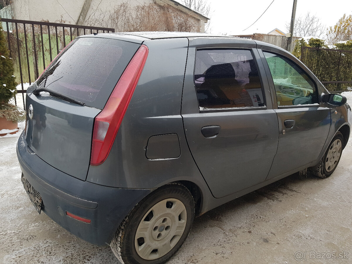 FIAT PUNTO 1,3B 44KW RV.2004 - 2